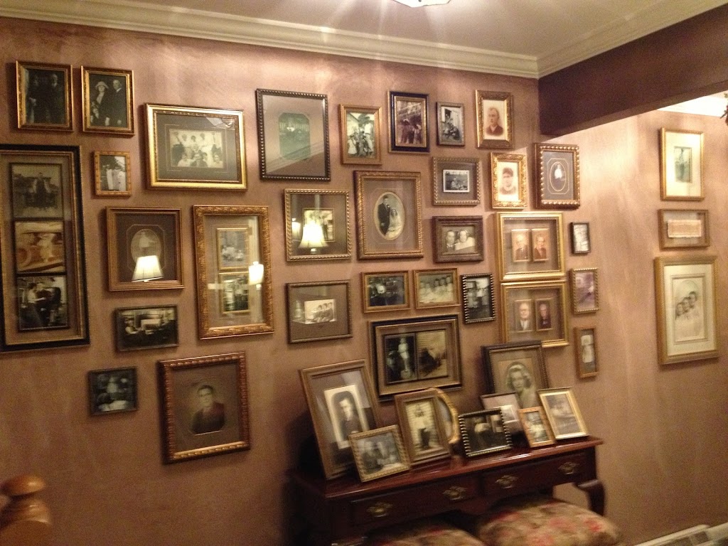 Davis Custom Framing | 4577 Poplar Ln, Cleveland, OH 44133, USA | Phone: (440) 582-4860