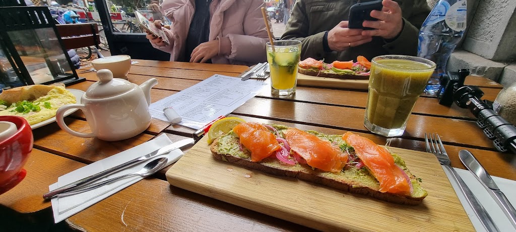 Cafe Gollem Raamsteeg | Raamsteeg 4, 1012 VZ Amsterdam, Netherlands | Phone: 020 612 9444