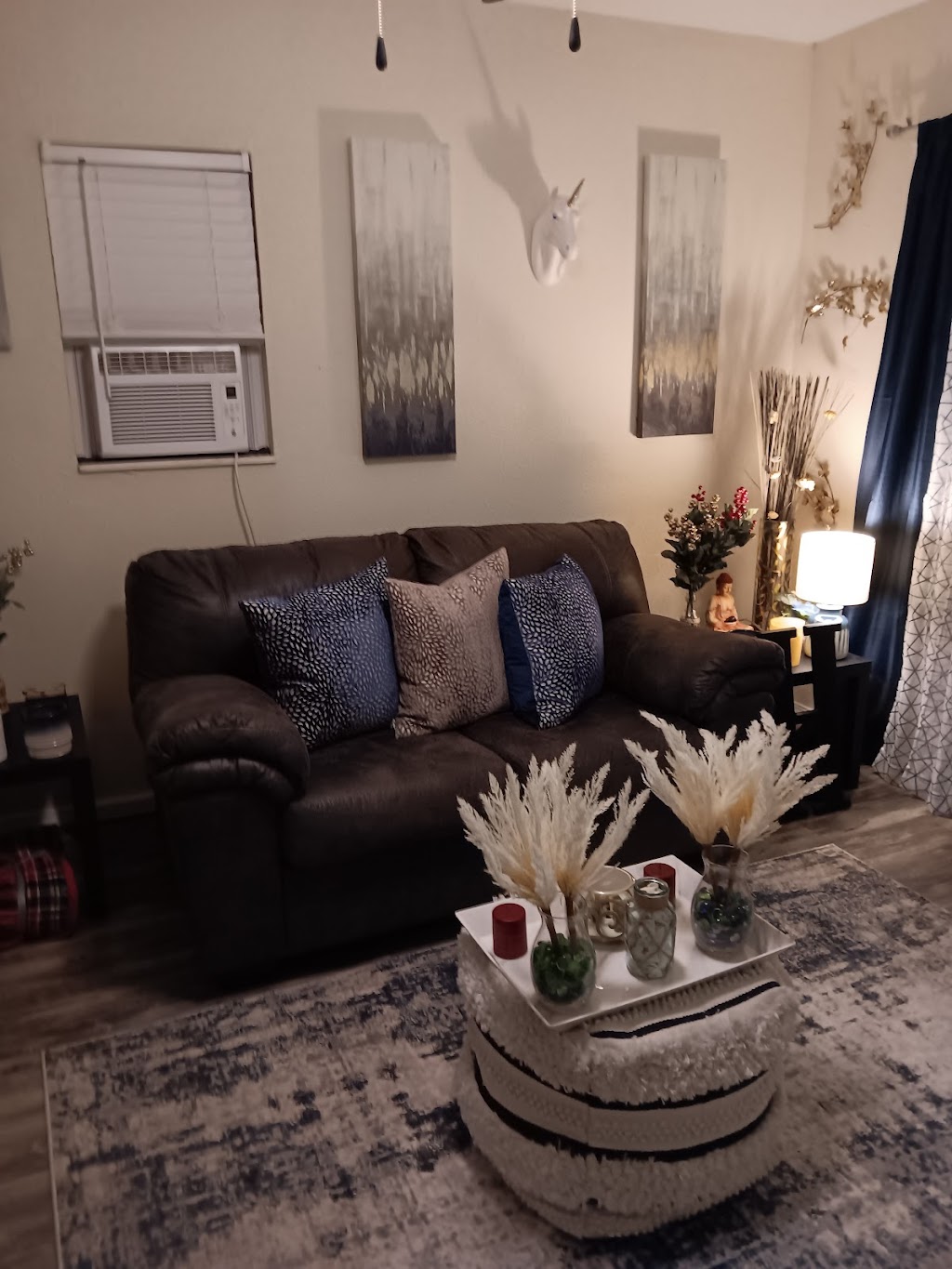 Country Cottage Square | 115 W Kansas Ave, El Dorado, KS 67042, USA | Phone: (316) 321-5313