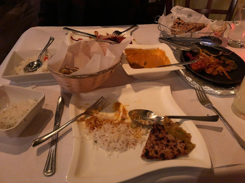 Saffron Indian Cuisine | 2135 Ayrsley Town Blvd B, Charlotte, NC 28273, USA | Phone: (980) 297-7722