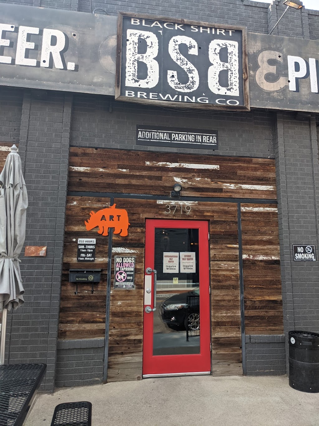 Black Shirt Brewing Co and Craft Pizza Kitchen | 3719 Walnut St, Denver, CO 80205, USA | Phone: (303) 993-2799