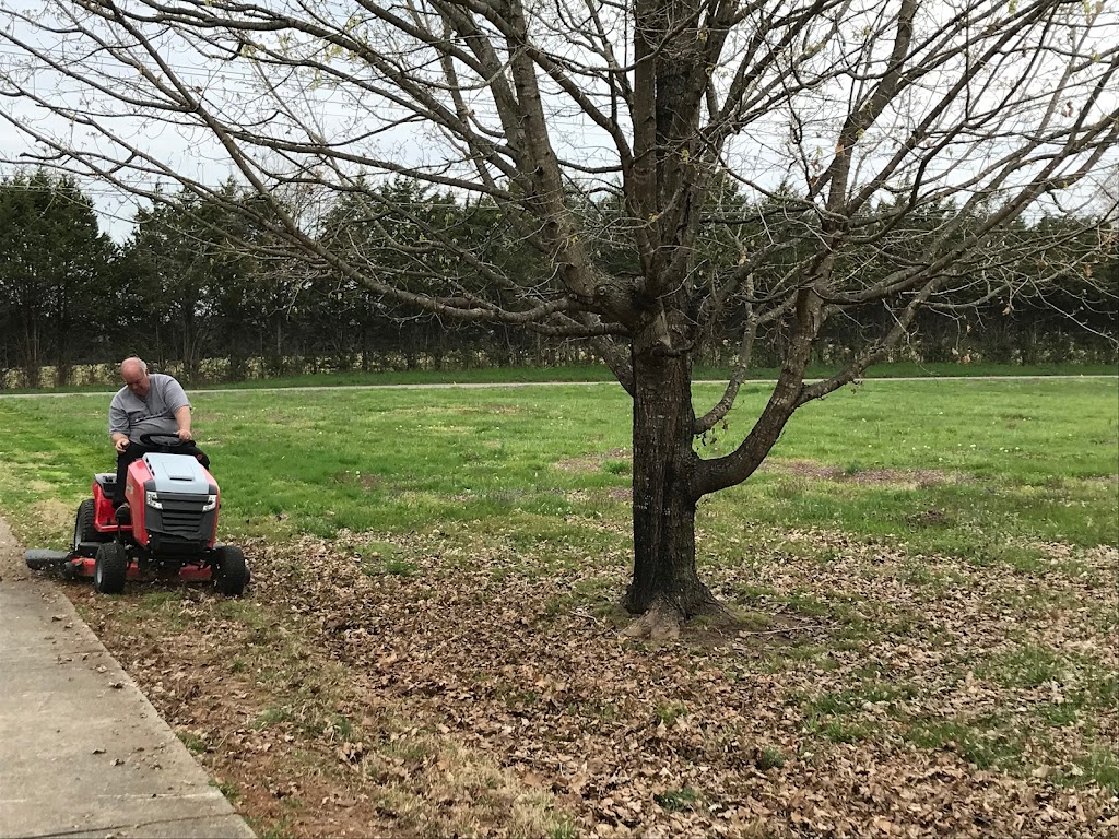 Lawn Mower Club | 118 Molino Rd, Fayetteville, TN 37334, USA | Phone: (629) 777-5058