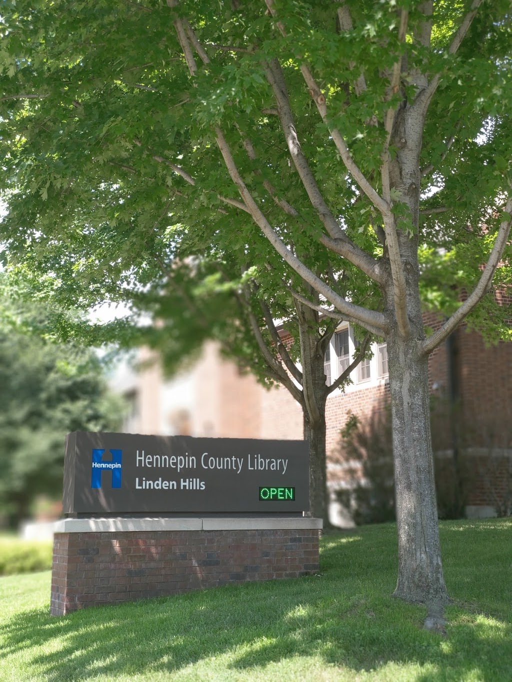 Linden Hills Library | 2900 W 43rd St, Minneapolis, MN 55410, USA | Phone: (612) 543-6825