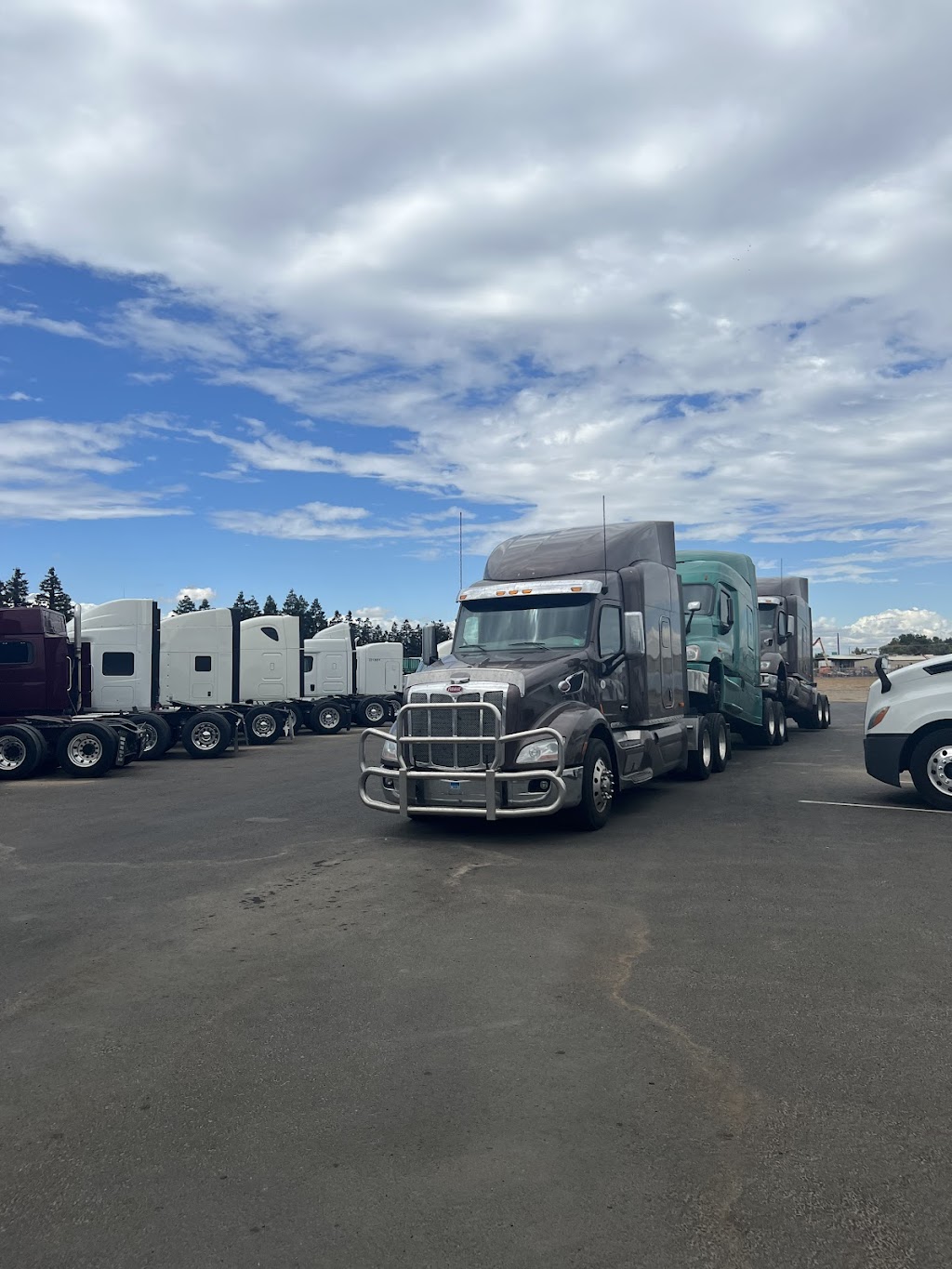 Diamond Truck Sales Inc. | 1201 S Soderquist Rd, Turlock, CA 95380, USA | Phone: (209) 850-2786