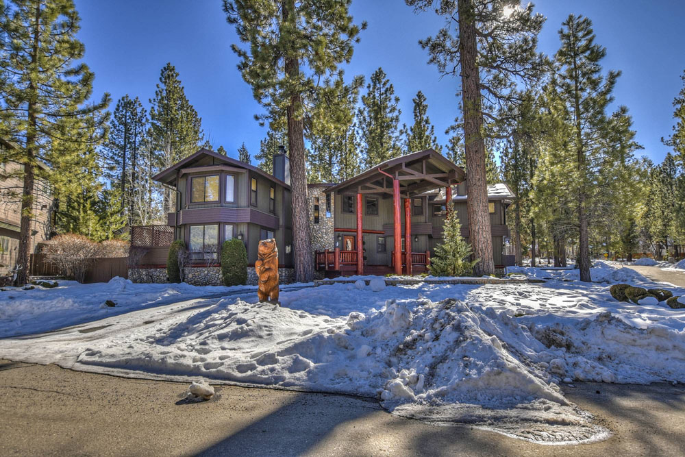 Evergreen Lodge Luxury Cabin | 681 Snowbird Ct, Big Bear Lake, CA 92315, USA | Phone: (909) 752-0234