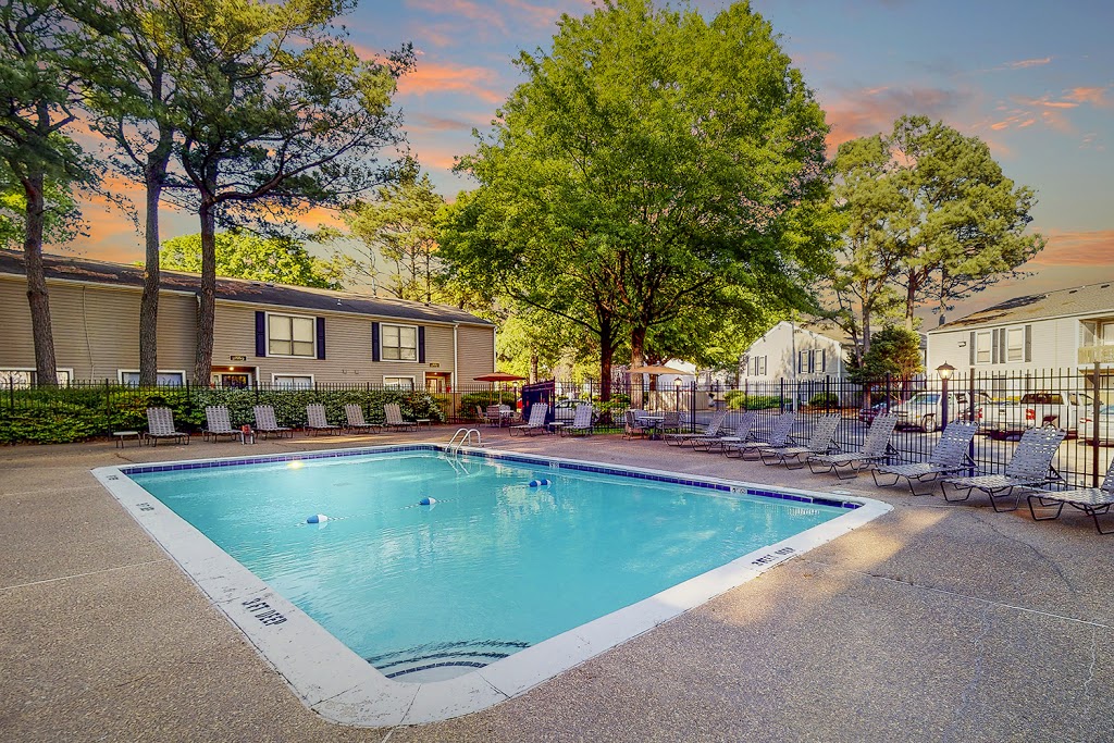 Crossings at Fox Meadows Apartments | 2894 Putting Green Cove, Memphis, TN 38115, USA | Phone: (901) 437-8831