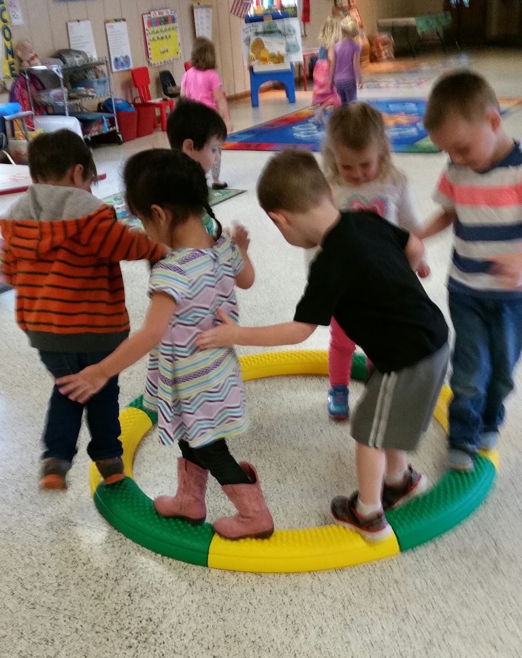 Lads & Lassies Pre School | 1001 Hinsbrook Ave, Darien, IL 60561, USA | Phone: (630) 969-8310