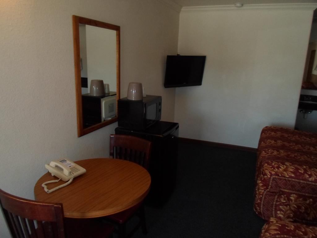 Economy Inn Morgan Hill | 15080 Monterey Rd, Morgan Hill, CA 95037 | Phone: (408) 779-5390