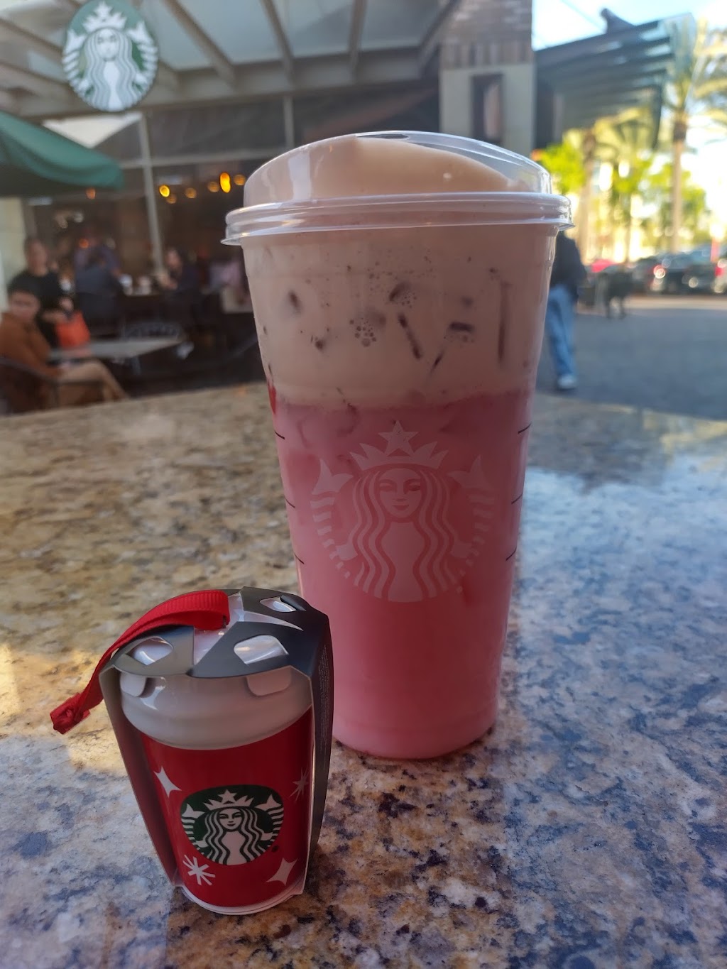 Starbucks | 100 Citadel Dr, Commerce, CA 90040, USA | Phone: (323) 888-2153