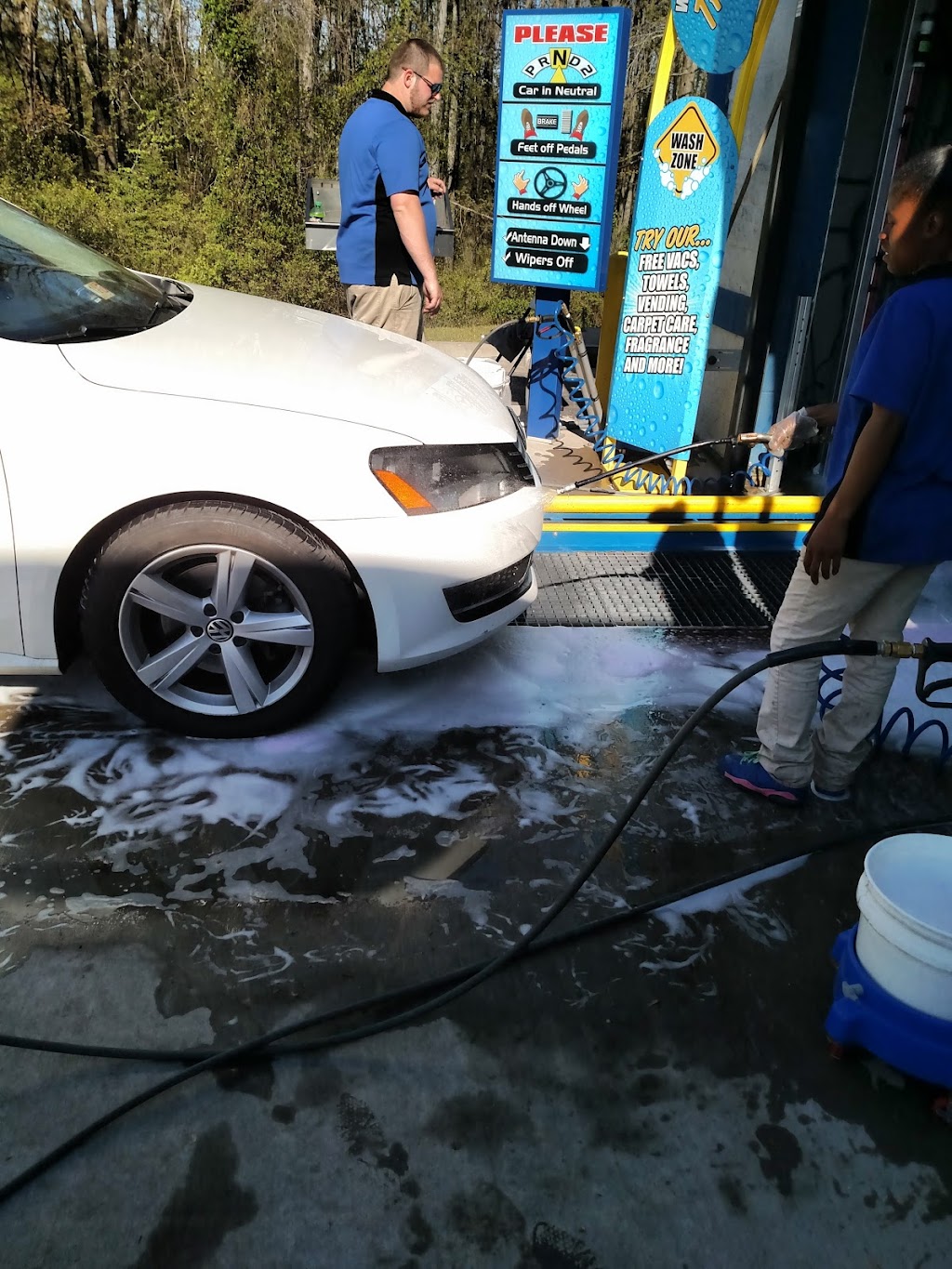 Wash Zone - Carwash | 3155 S Crater Rd, Petersburg, VA 23805, USA | Phone: (800) 605-2734