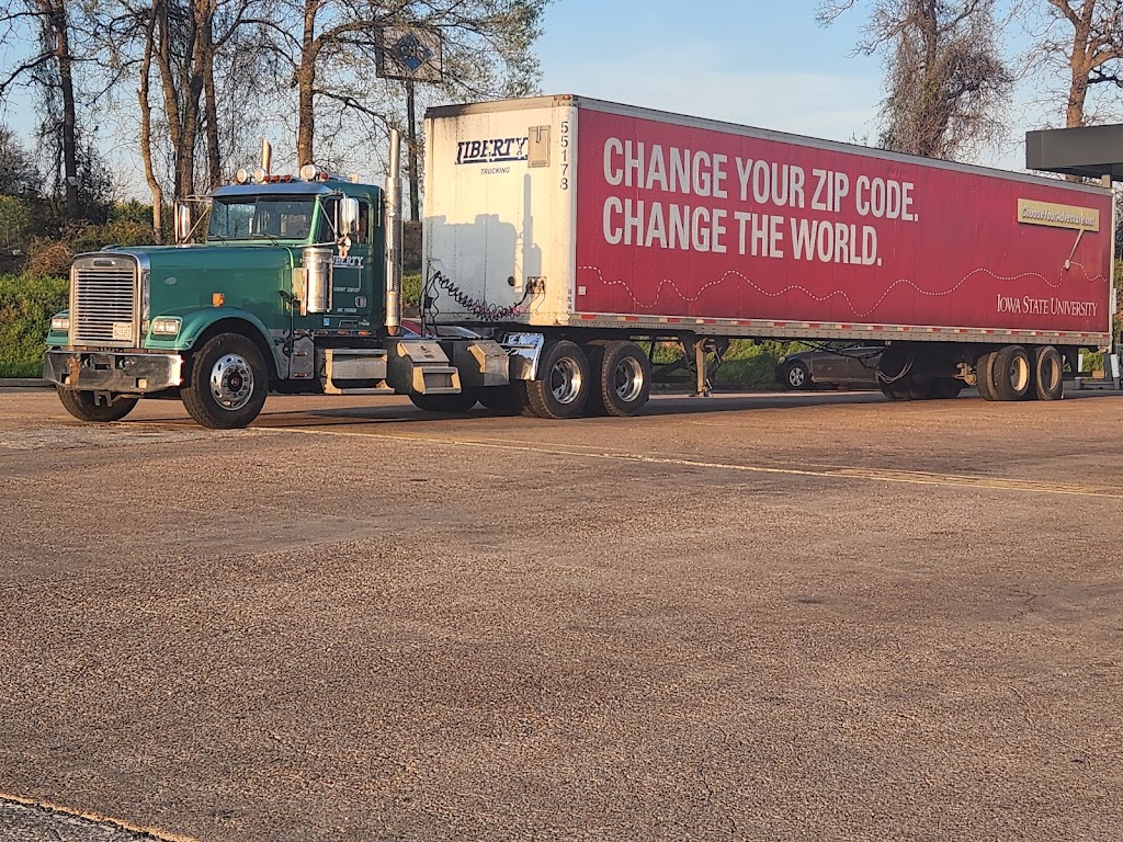 Delta Logistics Truck Center | 1426 Lee St, Greenville, TX 75401, USA | Phone: (800) 240-2654