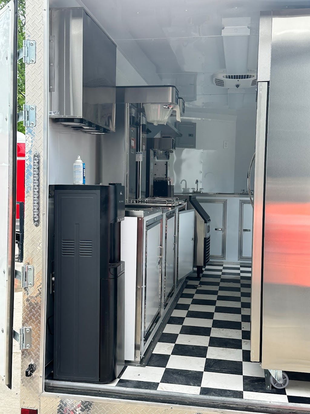 Xtreme Trailer Sales | 9809 C F Hawn Fwy, Dallas, TX 75217, USA | Phone: (972) 632-6507