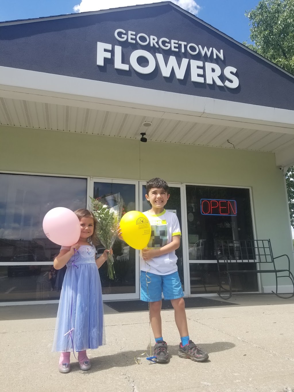 Georgetown Flowers & Gifts | 143 Southgate Dr, Georgetown, KY 40324, USA | Phone: (502) 863-5986