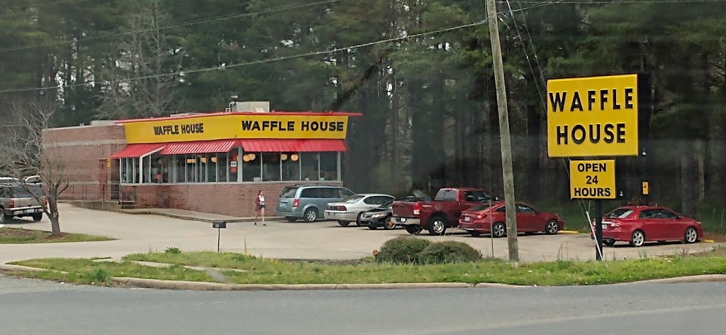 Waffle House | 110 Loves Creek Church Rd, Siler City, NC 27344, USA | Phone: (919) 663-0072