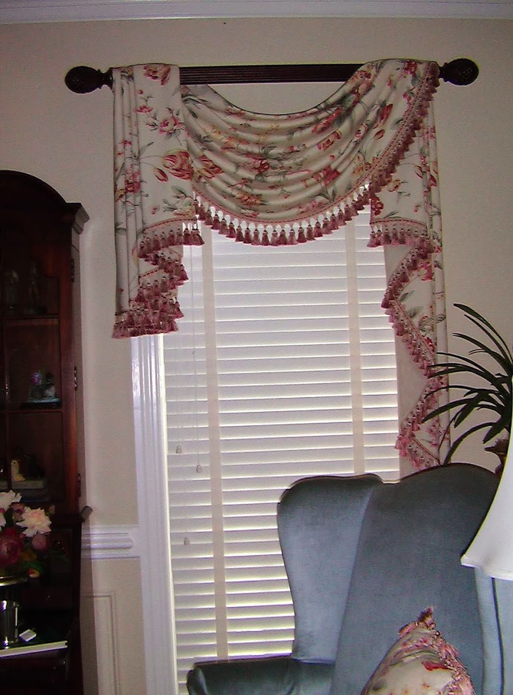 Window Creations By Jo Green | 3913 Hunter Ln, Hayes, VA 23072 | Phone: (757) 871-0459