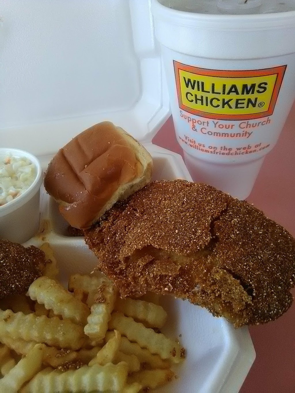 Williams Fried Chicken | 4313 E Berry St, Fort Worth, TX 76105, USA | Phone: (817) 534-5600