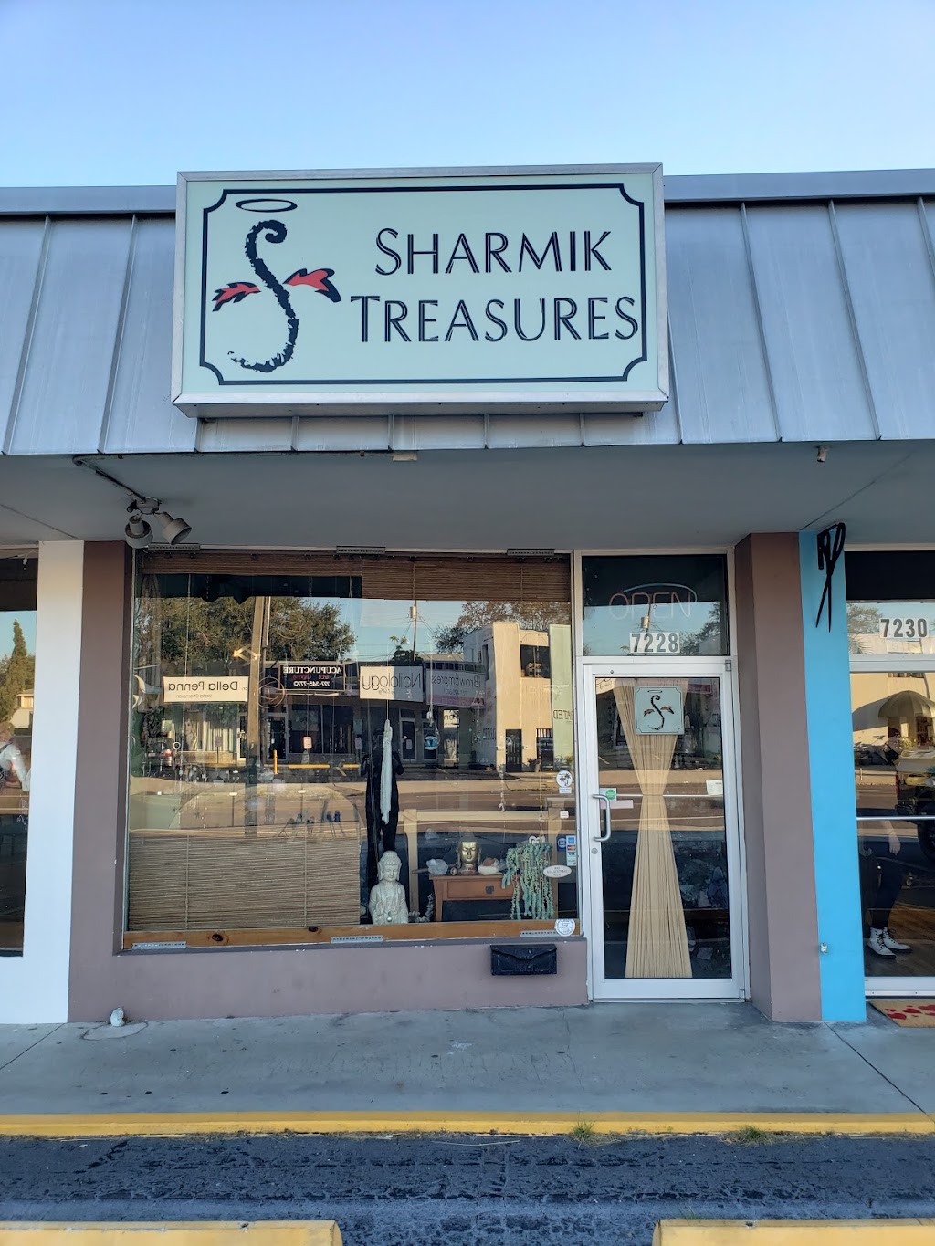 Sharmik Treasures | 7228 Central Ave, St. Petersburg, FL 33707, USA | Phone: (727) 290-6050