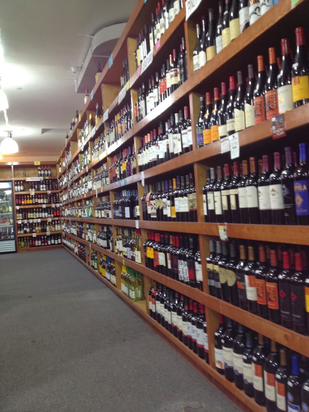 Kings Wine & Spirits | 111 Graham Ave, Brooklyn, NY 11206, USA | Phone: (718) 388-9099