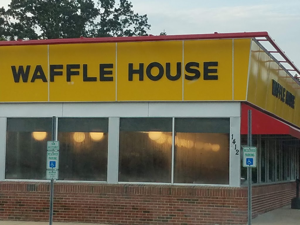 Waffle House | 1412 N Main St, Fuquay-Varina, NC 27526, USA | Phone: (919) 552-2187