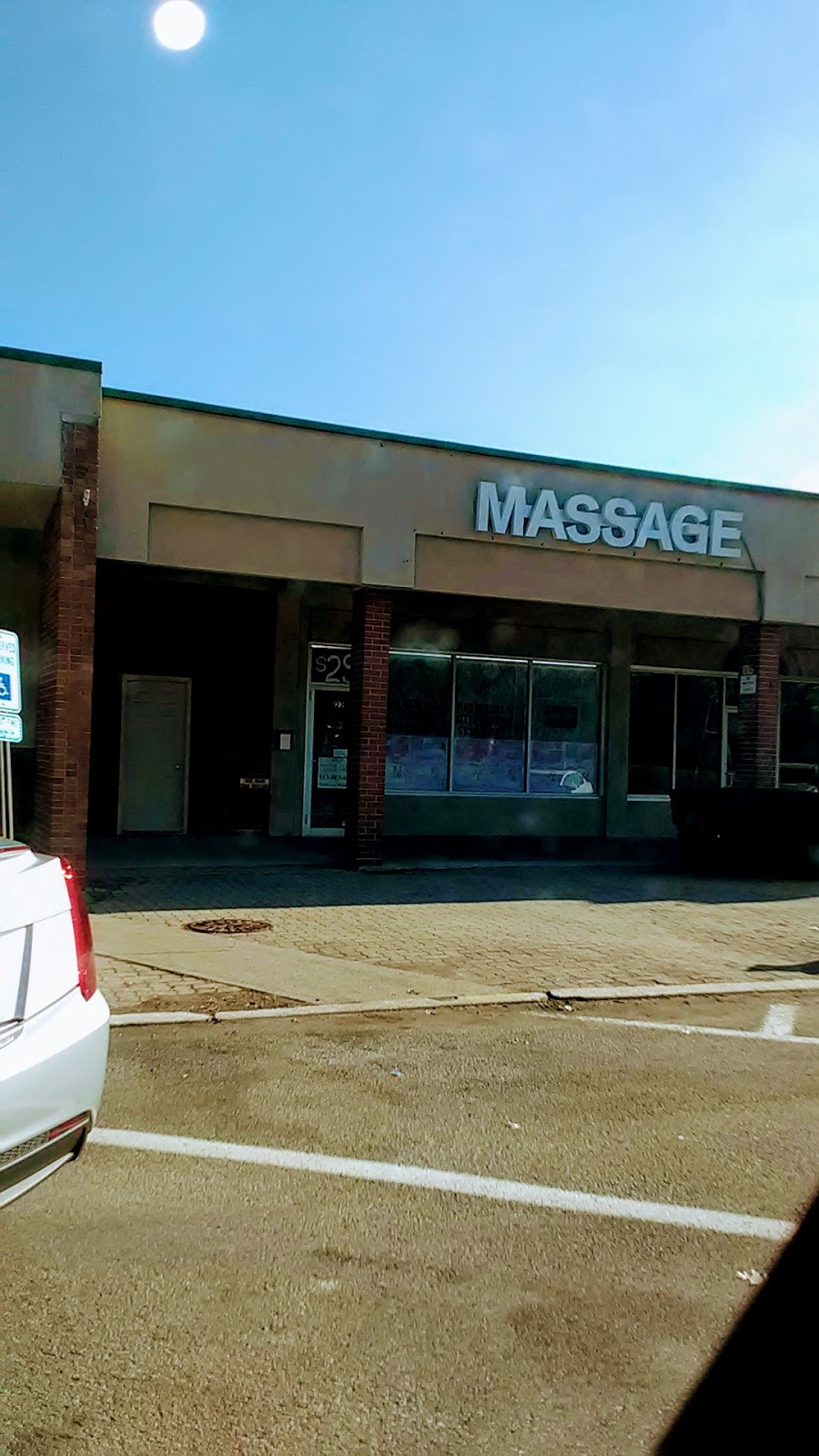 UHS Massage & Back Walk | 22 Eswin St, Cincinnati, OH 45218, USA | Phone: (513) 546-3139