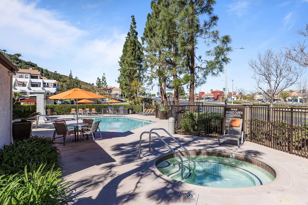 Sierra Del Oro Apartments | 1456 Serfas Club Dr, Corona, CA 92882 | Phone: (951) 444-0998