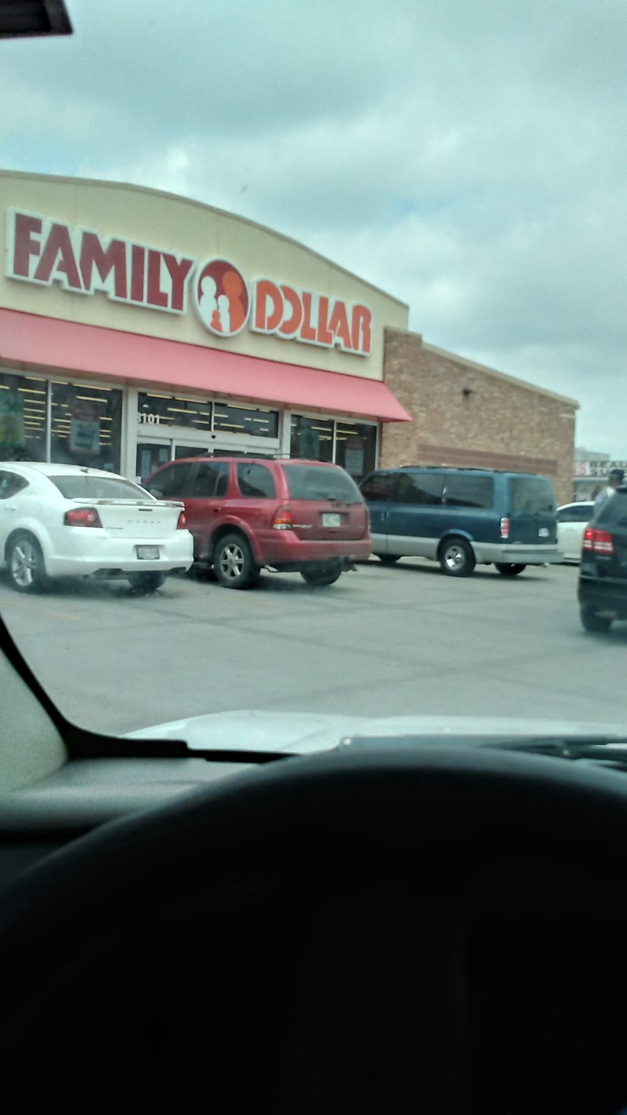 Family Dollar | 8101 NE 10th St, Midwest City, OK 73110, USA | Phone: (405) 731-8737