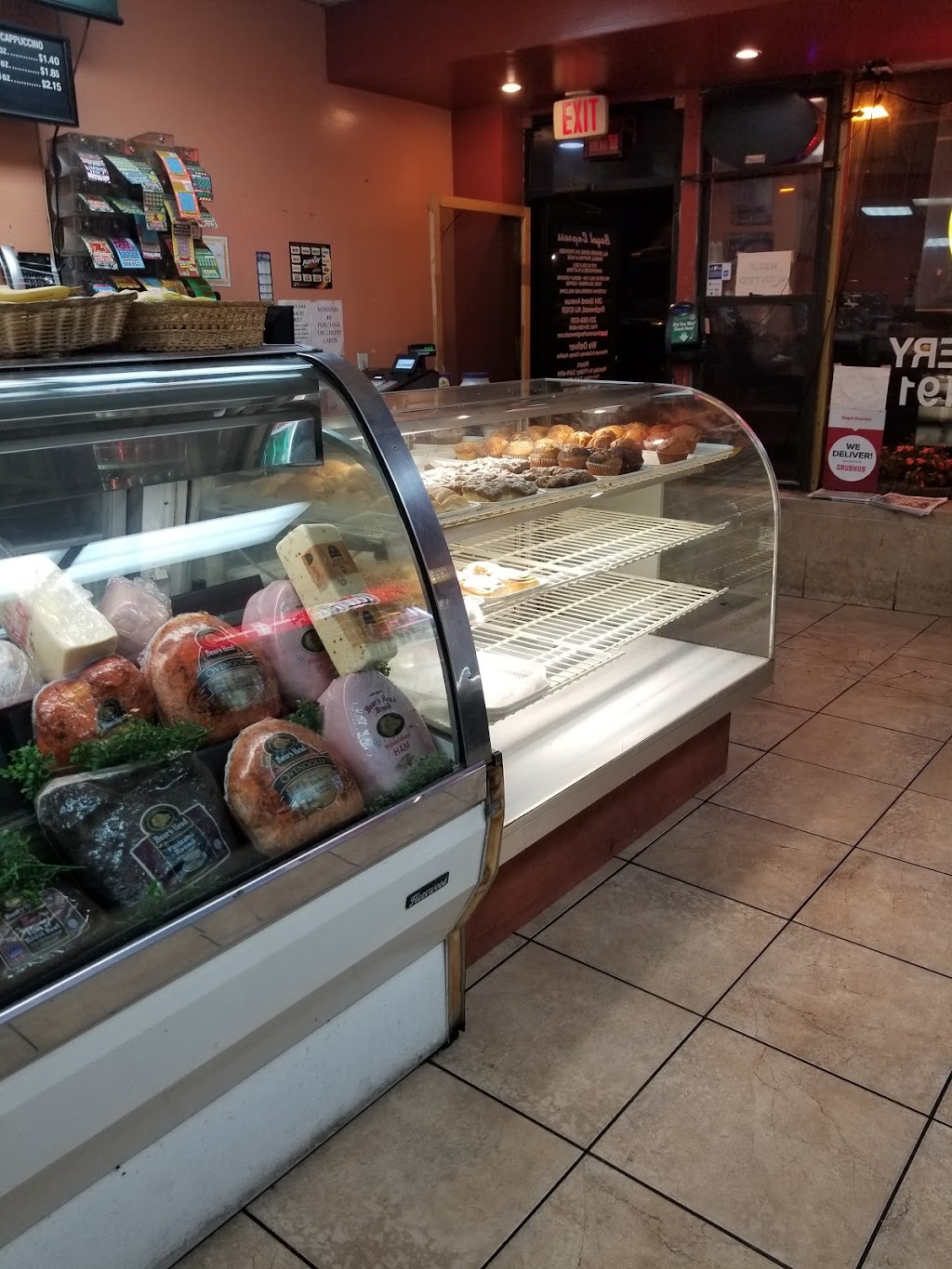 Bagels Royale | 364 Knickerbocker Rd, Dumont, NJ 07628, USA | Phone: (201) 385-5448