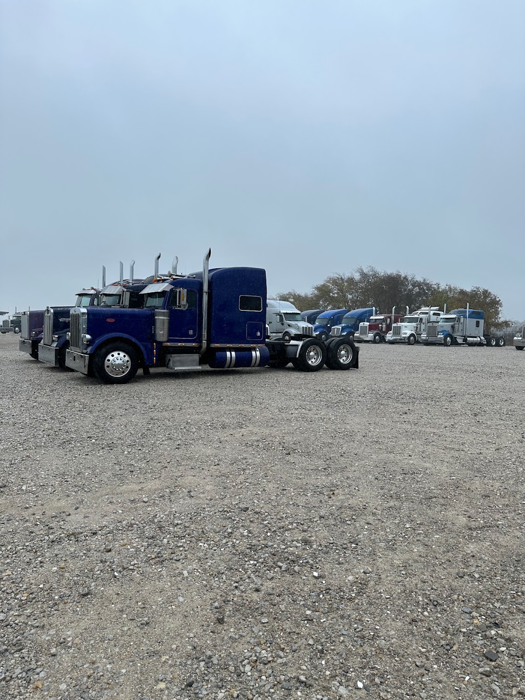 Ohio Truck Sales | 115 Illinois St, Rhome, TX 76078, USA | Phone: (817) 918-1744