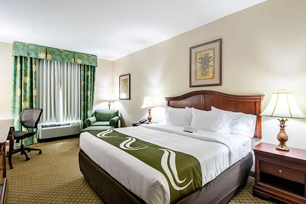 Quality Inn & Suites | 615 US-77, Robstown, TX 78380, USA | Phone: (361) 236-4057