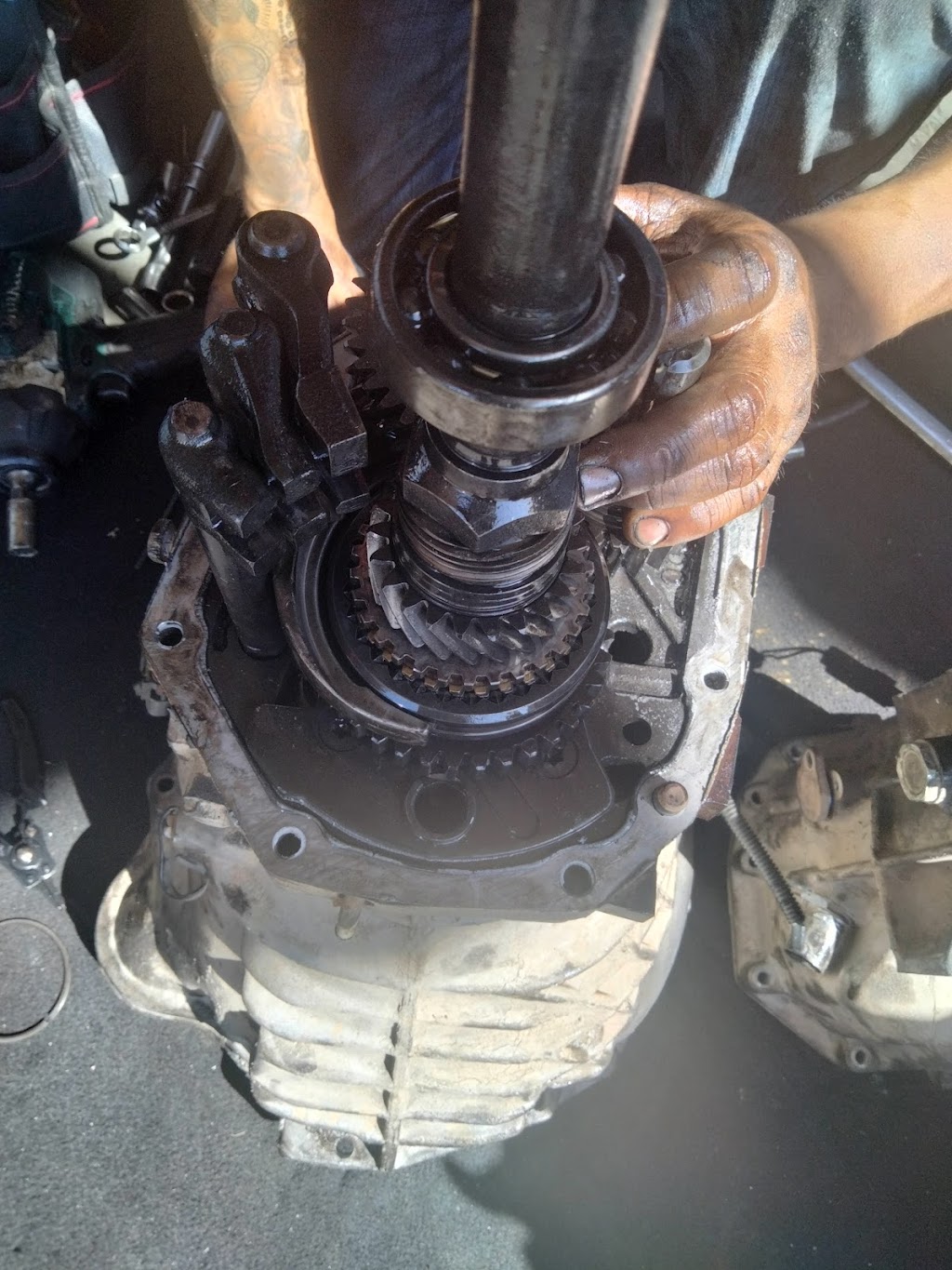 Leon car mechanic | 7934 Alameda St, Huntington Park, CA 90255, USA | Phone: (323) 775-4981