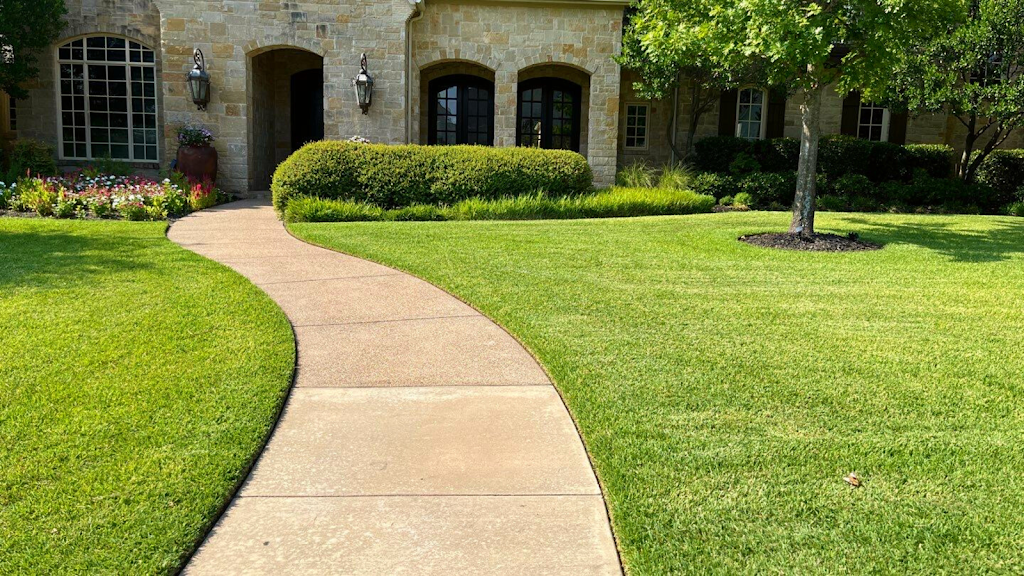 Premier Oaks Landscape Management | 1937 Golden Heights Rd Suite 124, Fort Worth, TX 76177, USA | Phone: (817) 576-8937