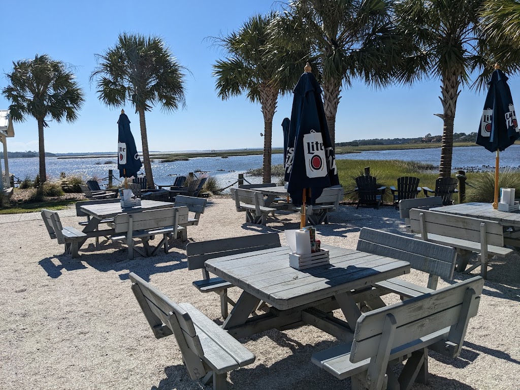 Shuckers Oyster Bar & Grill | 96008 Wades Pl, Fernandina Beach, FL 32034, USA | Phone: (904) 277-2580