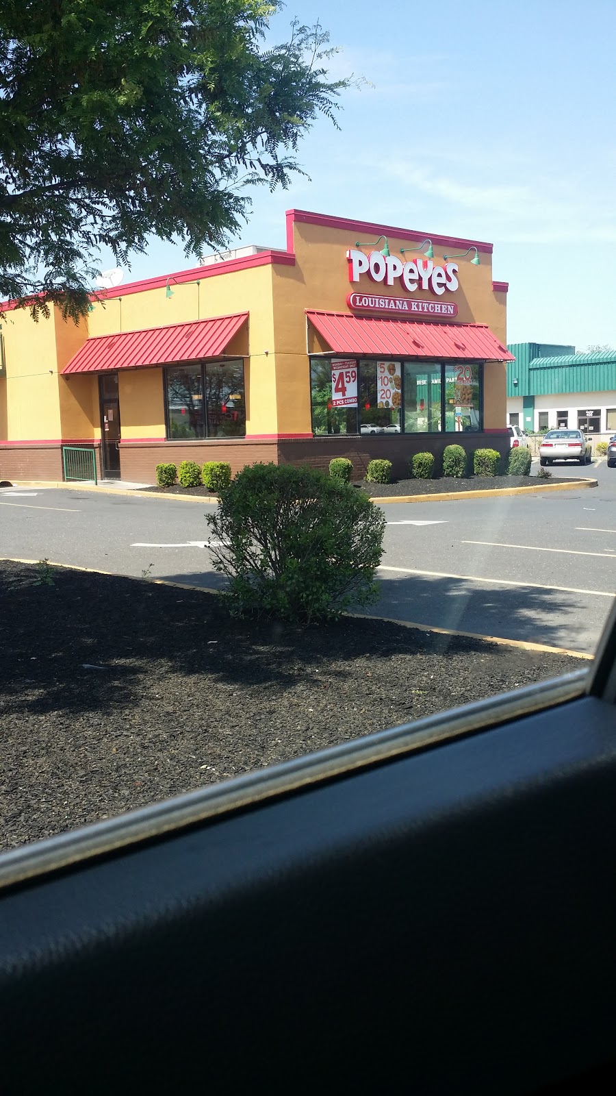 Popeyes Louisiana Kitchen | 2600 Mt Ephraim Ave, Camden, NJ 08104, USA | Phone: (856) 962-5620