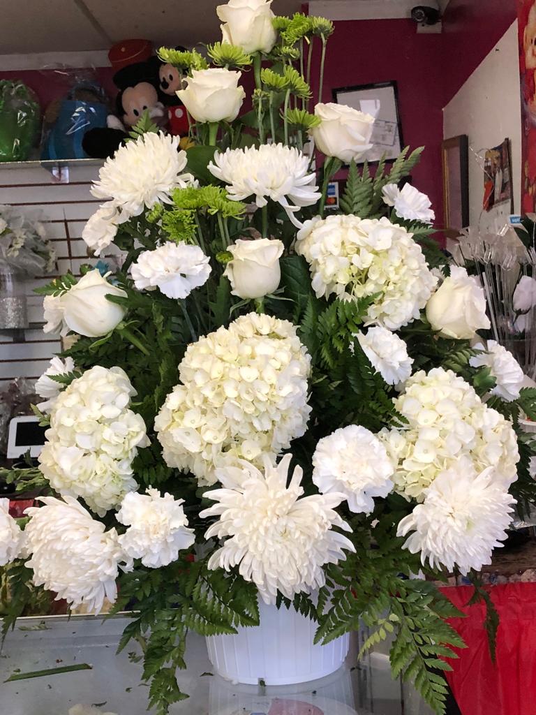 Jabes Flowers | 501 Rahway Ave, Elizabeth, NJ 07202, USA | Phone: (908) 354-0326