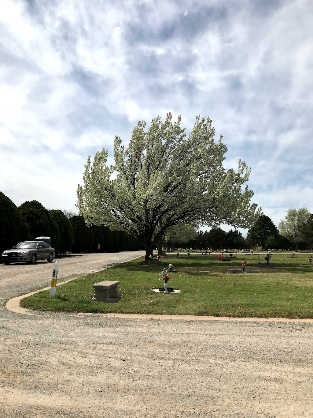 Greenwood Cemetery | 6231 W 47th St S, Wichita, KS 67215, USA | Phone: (316) 524-7119