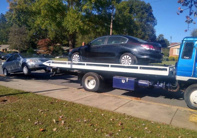 Affordable Towing Albany | 18 Walker Way, Colonie, NY 12205, USA | Phone: (518) 872-6879