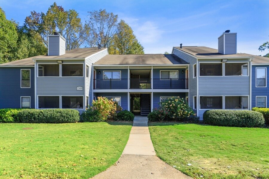 Lakeside Retreat at Peachtree Corners Apartments | 3600 Park Lake Ln, Peachtree Corners, GA 30092, USA | Phone: (770) 670-6338