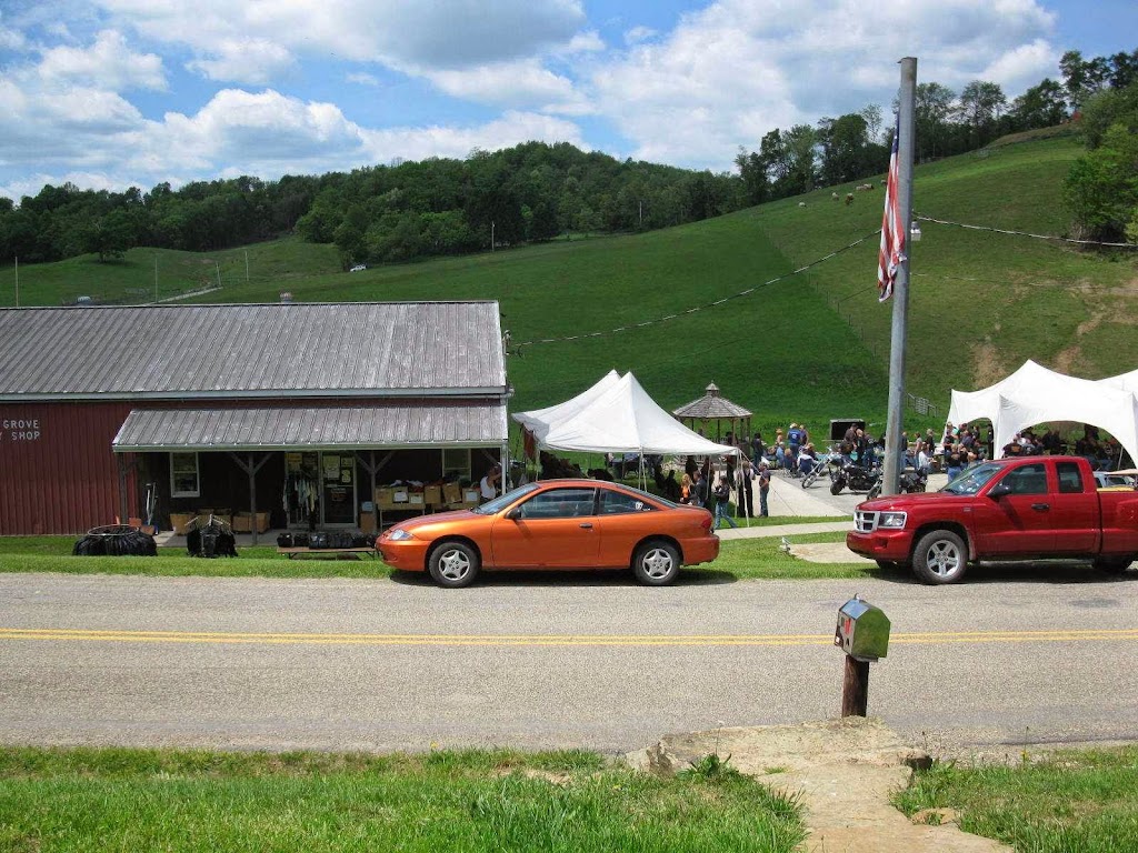 Locust Grove Country Shop | 3153 Garvers Ferry Rd, Apollo, PA 15613, USA | Phone: (724) 478-1846