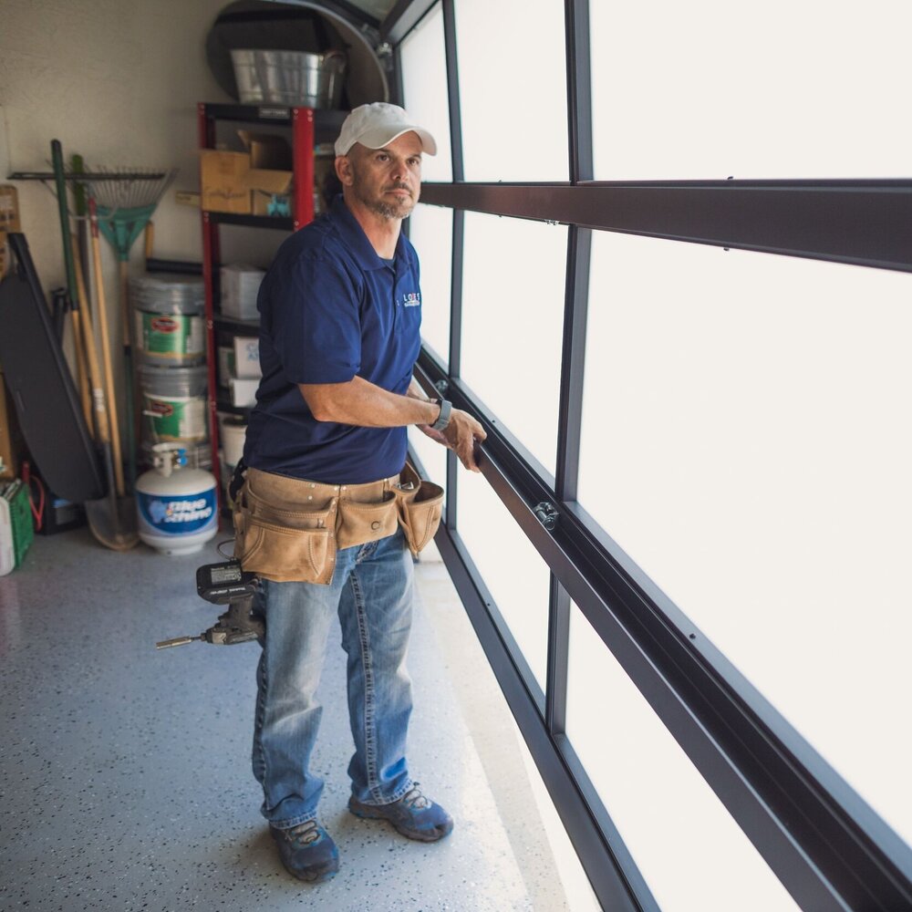Loves Garage Doors | 6424 E Greenway Pkwy Unit 100, Scottsdale, AZ 85254, United States | Phone: (602) 574-8588
