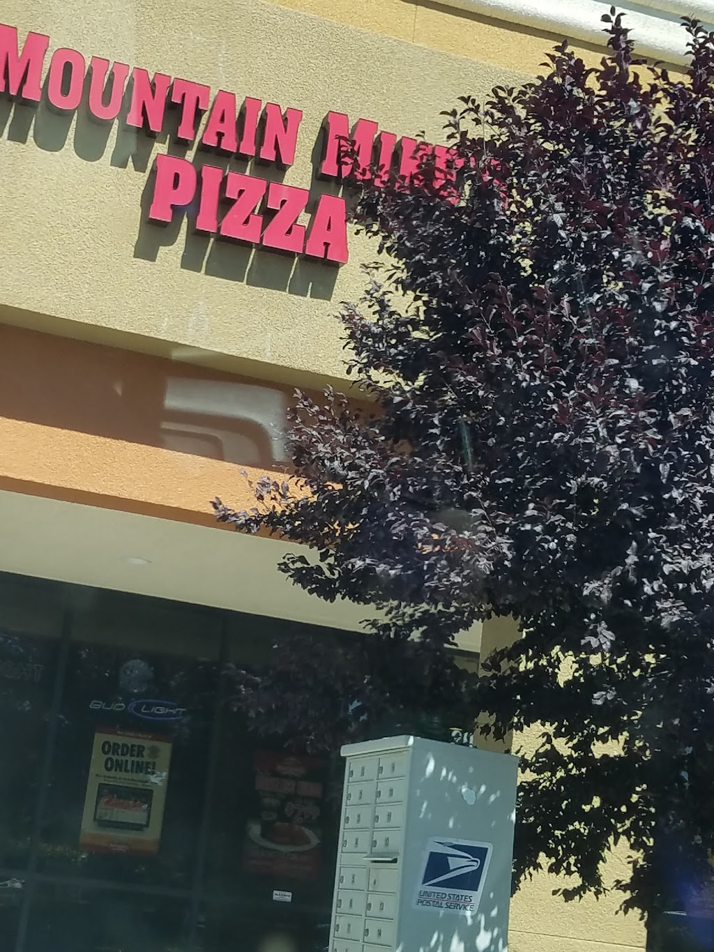 Mountain Mikes Pizza | 3020 Floyd Ave Suite 301, Modesto, CA 95350, USA | Phone: (209) 551-1776