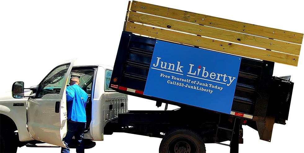 Junk Liberty Junk Removal | 14641 Par Club Cir, Tampa, FL 33618, United States | Phone: (833) 586-5542