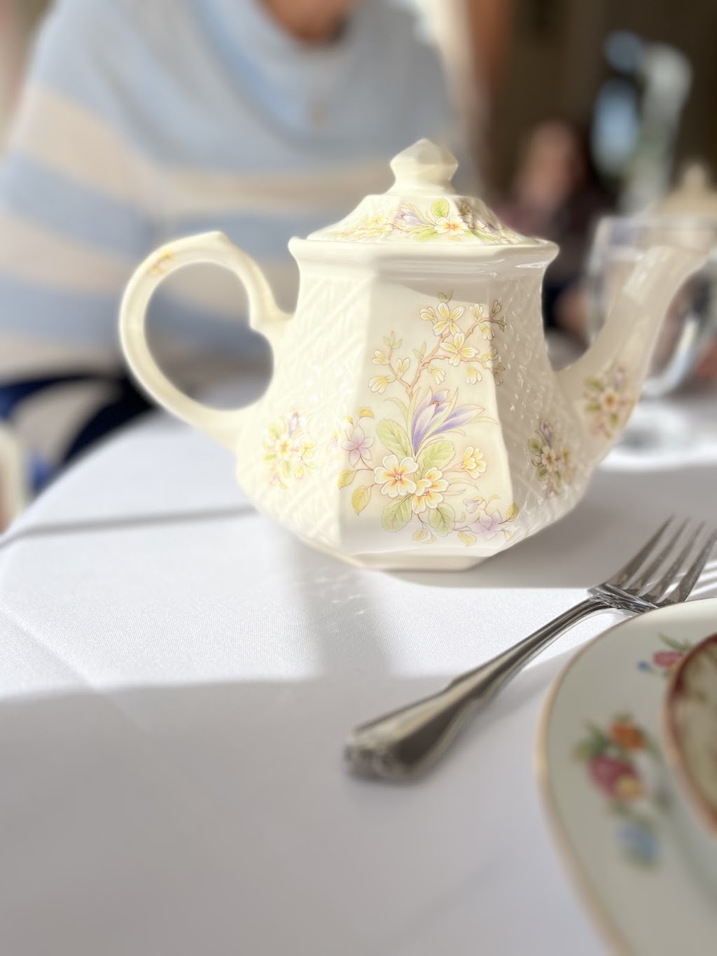 Windsor House Tea Room and Bakery | 86 NJ-15, Lafayette, NJ 07848, USA | Phone: (973) 579-5300