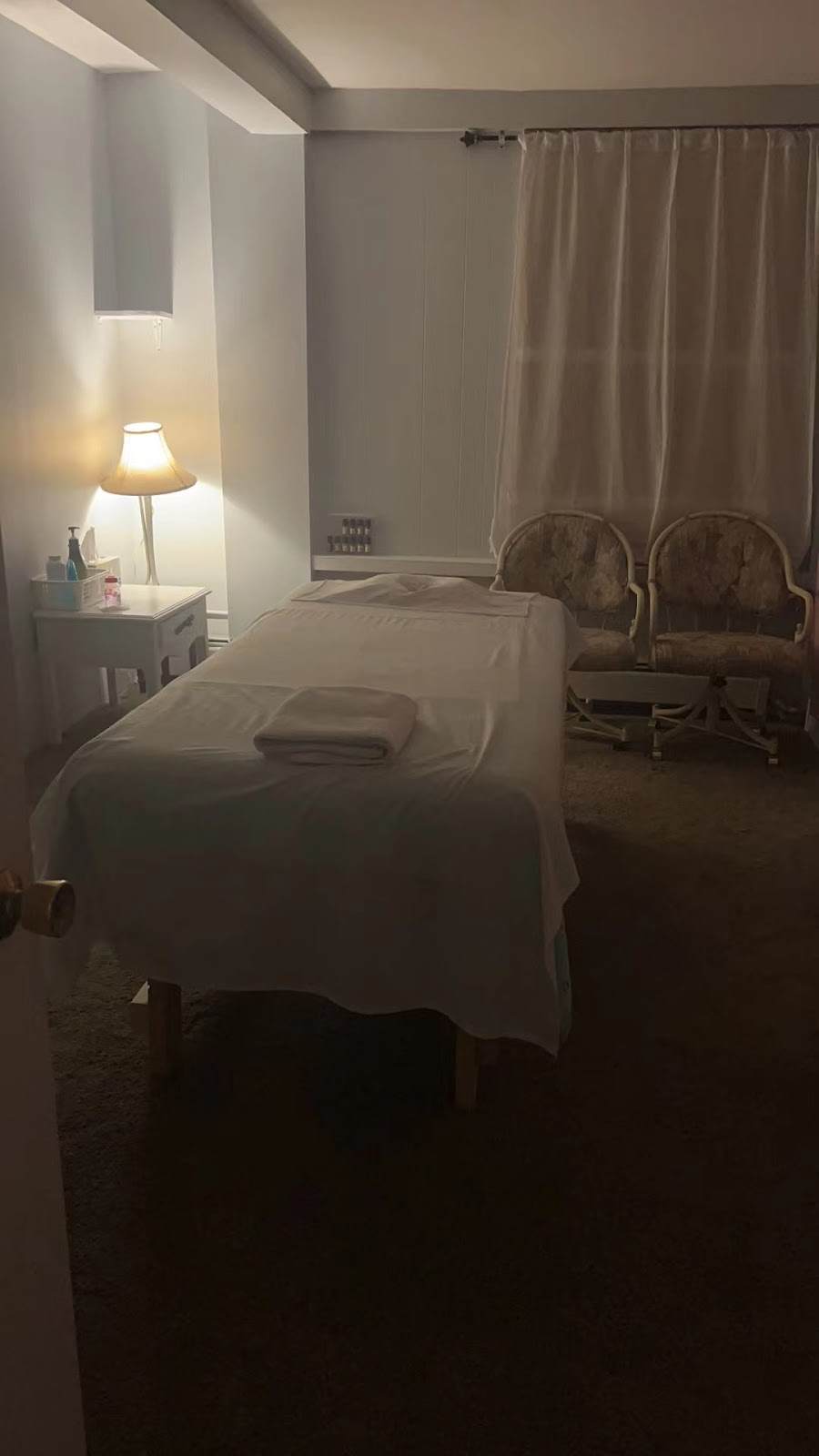 Rose Essential oil Massage Spa | 174 N Broadway, Salem, NH 03079 | Phone: (603) 704-1120