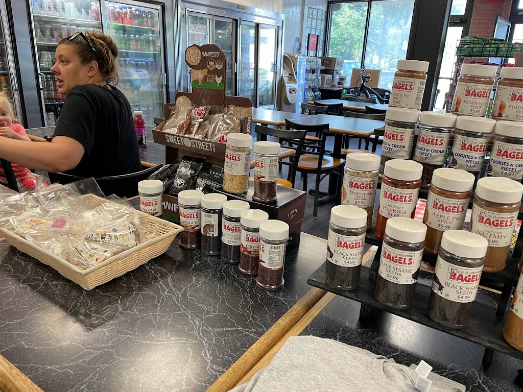 Jr's Bagels 22210 Union Tpke, Queens, NY 11364
