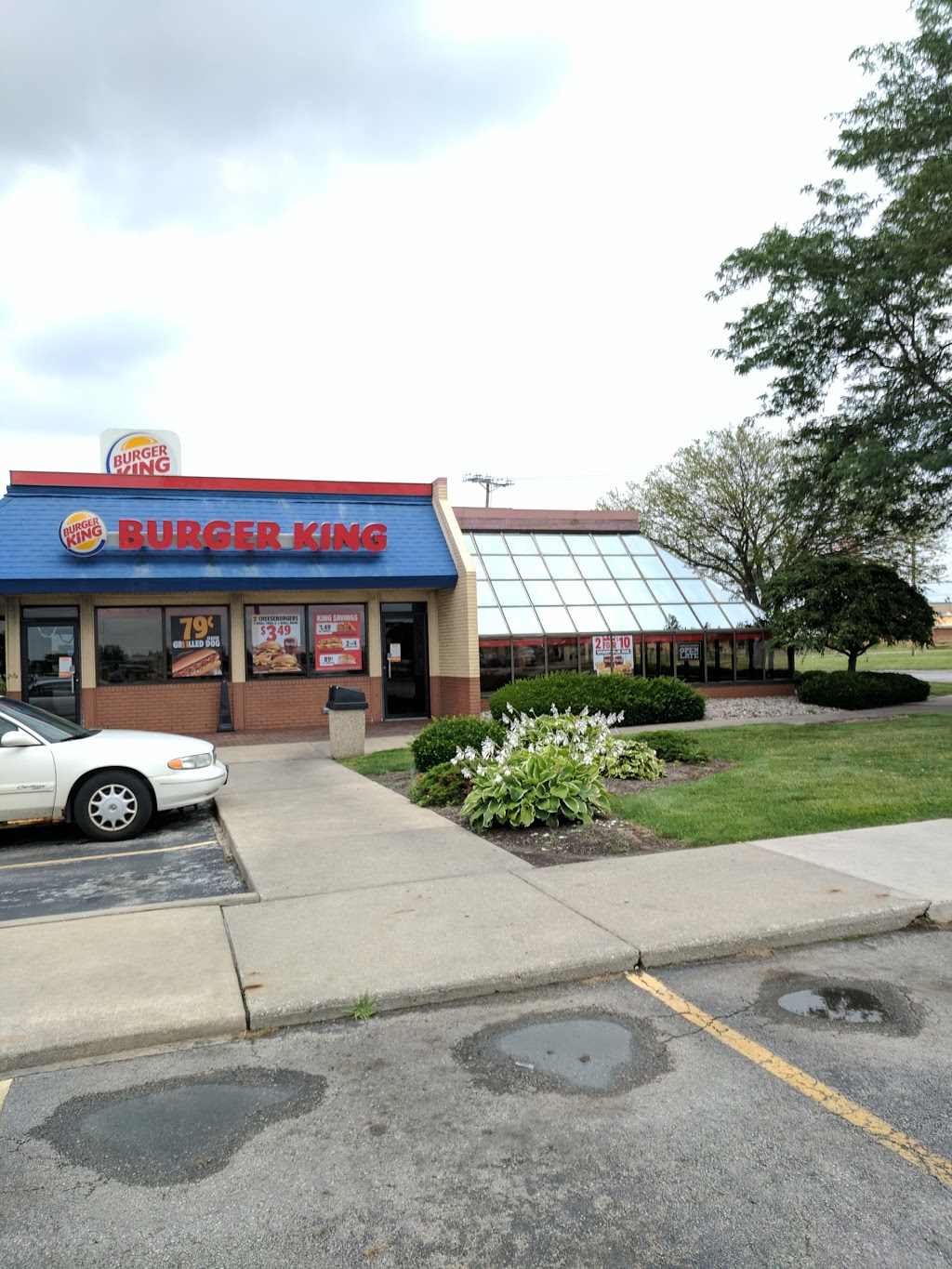 Burger King | 10796 Fremont Pike, Perrysburg, OH 43551, USA | Phone: (419) 874-5111