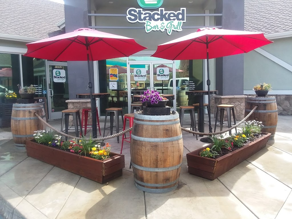 Stacked Bar And Grill | 1722 Draper St, Kingsburg, CA 93631, USA | Phone: (559) 419-9321