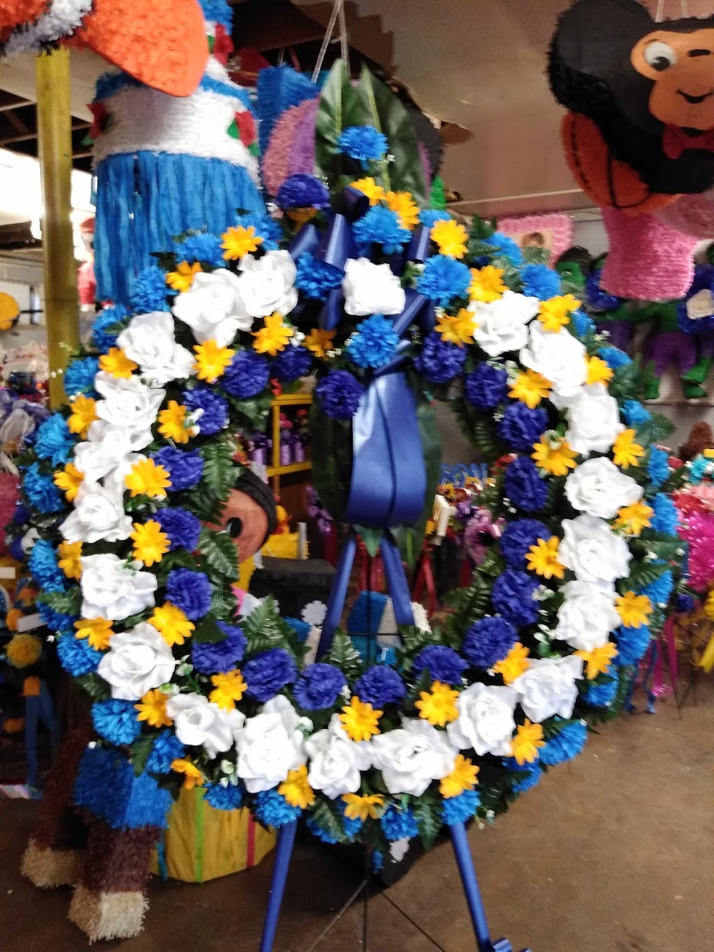 Tonys Pinatas | 639 Cupples Rd, San Antonio, TX 78237, USA | Phone: (210) 438-9061