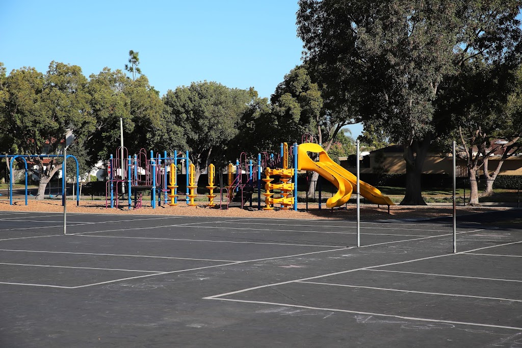 University Park Elementary School | 4572 Sandburg Way, Irvine, CA 92612, USA | Phone: (949) 936-6300