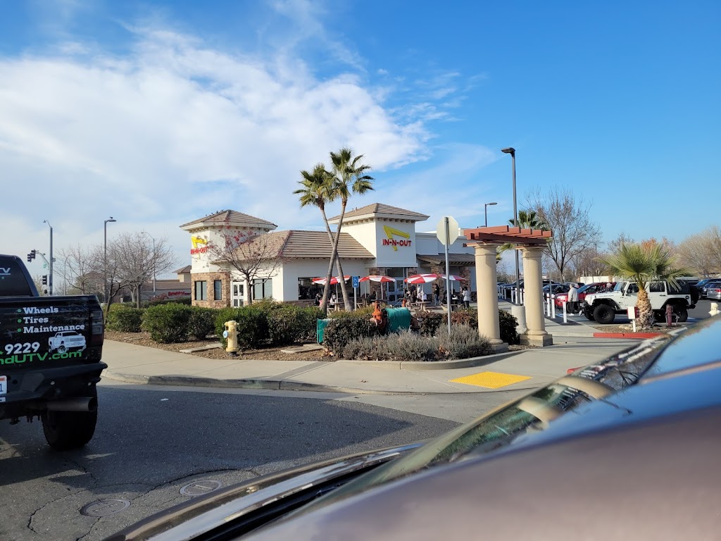 In-N-Out Burger | 225 Placerville Rd, Folsom, CA 95630, USA | Phone: (800) 786-1000