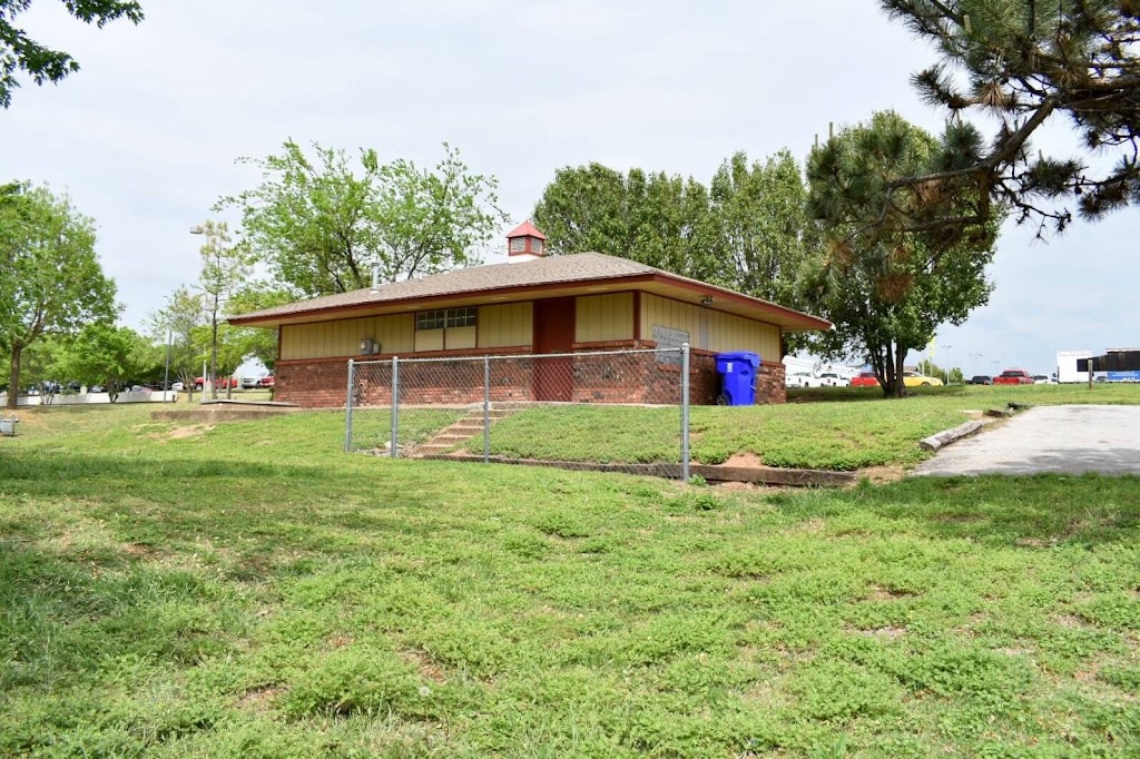 Turtle Creek Community Mobile Home Park | 1400 Ed Noble Pkwy, Norman, OK 73072, USA | Phone: (405) 872-5795